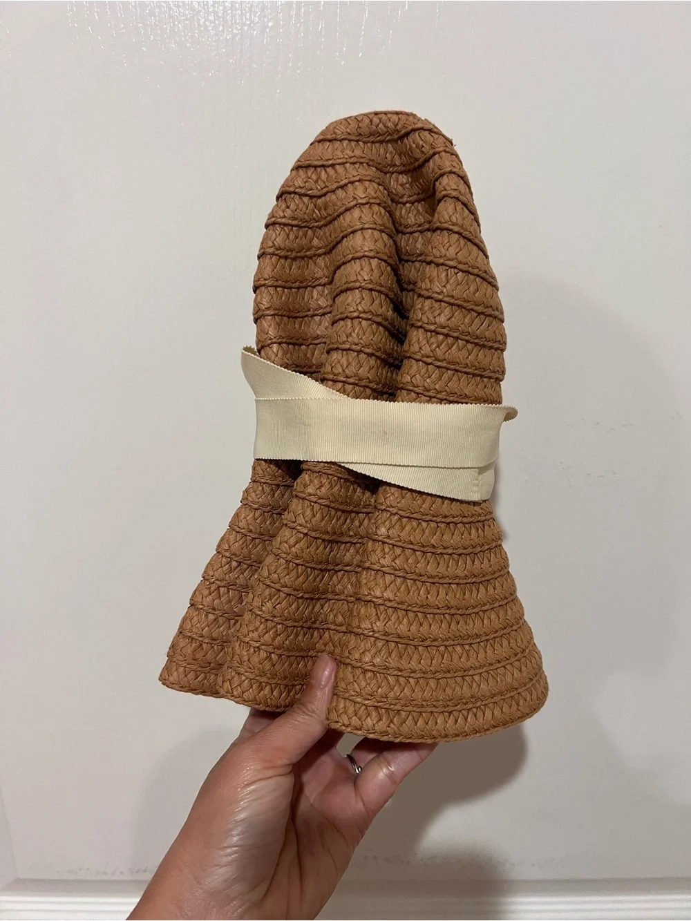 Madewell packable brown braided straw hat with a beige ribbon Size M/L